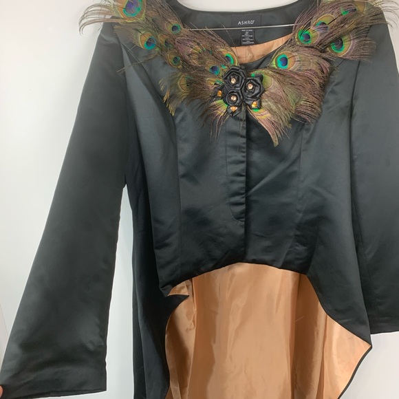 Ashro Cape - Picture 4 of 5